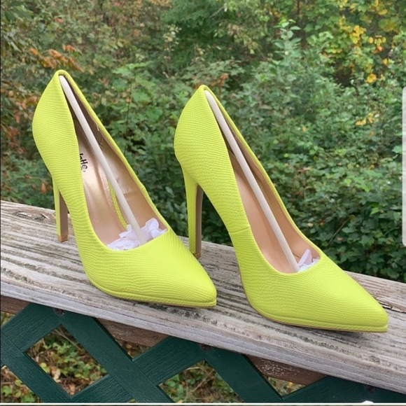 lime green pumps